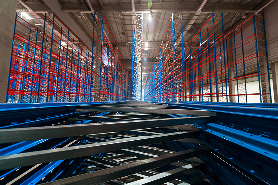 L'adozione diffusa di attrezzature dedicate per lo stoccaggio degli stampi aiuta l'industria manifatturiera a migliorare l'efficienza gestionale