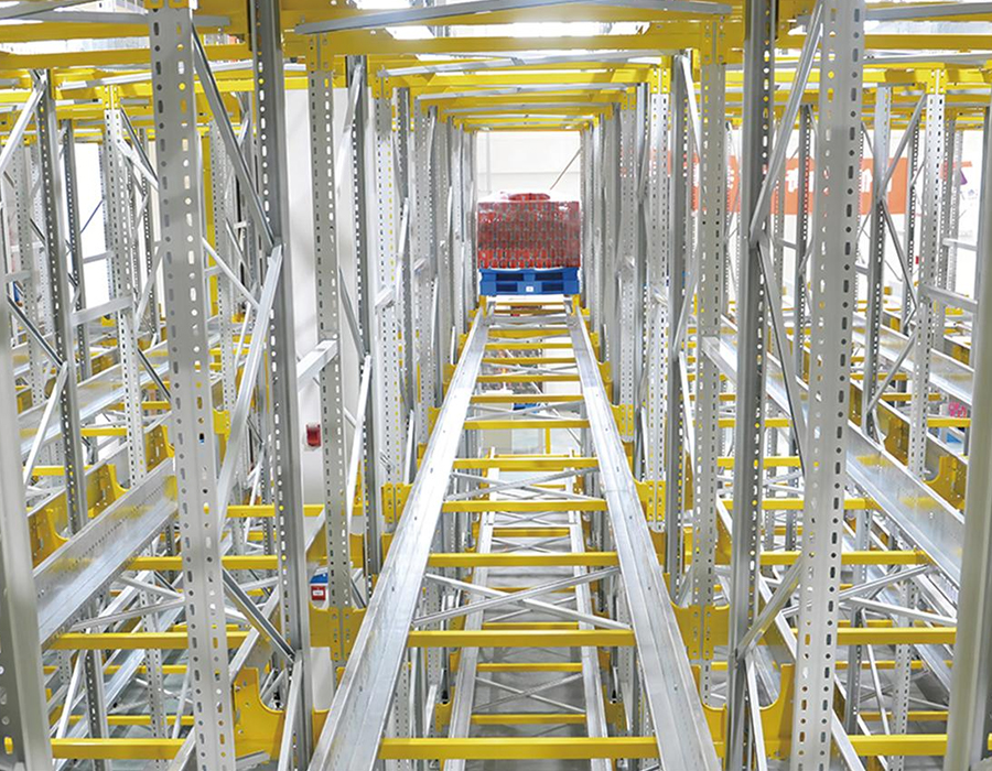 Scaffalature per pallet industriali per carichi pesanti: una guida pratica all'acquisto per i magazzini
